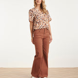 Top com Decote V e Estampado Animal Abstrato | Multicolor