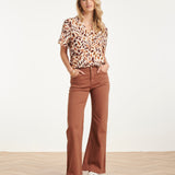 Top com Decote V e Estampado Animal Abstrato | Multicolor