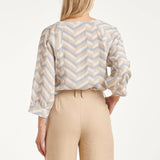 Top com Decote V e Estampado Chevron | Multicolor
