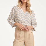 Top com Decote V e Estampado Chevron | Multicolor