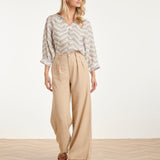 Top com Decote V e Estampado Chevron | Multicolor