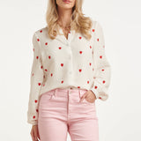 Blusa Branca com Estampado de Corações Vermelhos | White - Red