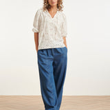 Top Branco de Bordado com Decote V e Mangas Balão | White