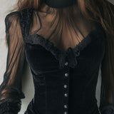 Blusa Gótica Estilo Corpete em Veludo Preto com Aplicação de Renda e Mangas Transparentes