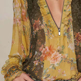 Blusa de Chiffon Floral com Folhos e Fecho Frontal
