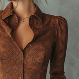 Blusa Retro de Camurça Ecológica com Estampado Paisley e Mangas Compridas