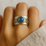 Anel Vintage Safira Azul em Prata Dourada