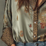 Camisa de Cetim Floral com Remates em Estampado Animal