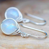 Brincos Pendentes Vintage com Pedra da Lua