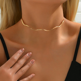 Colar Dourado Fino Vintage