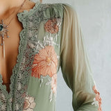 Blusa Boho de Renda com Estampado Floral