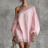 Olivia Vestido Mini de Renda com Ombros à Mostra e Mangas Bufantes
