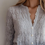 Camisa de Renda Elegante com Decote em V, Botões e Manga Comprida